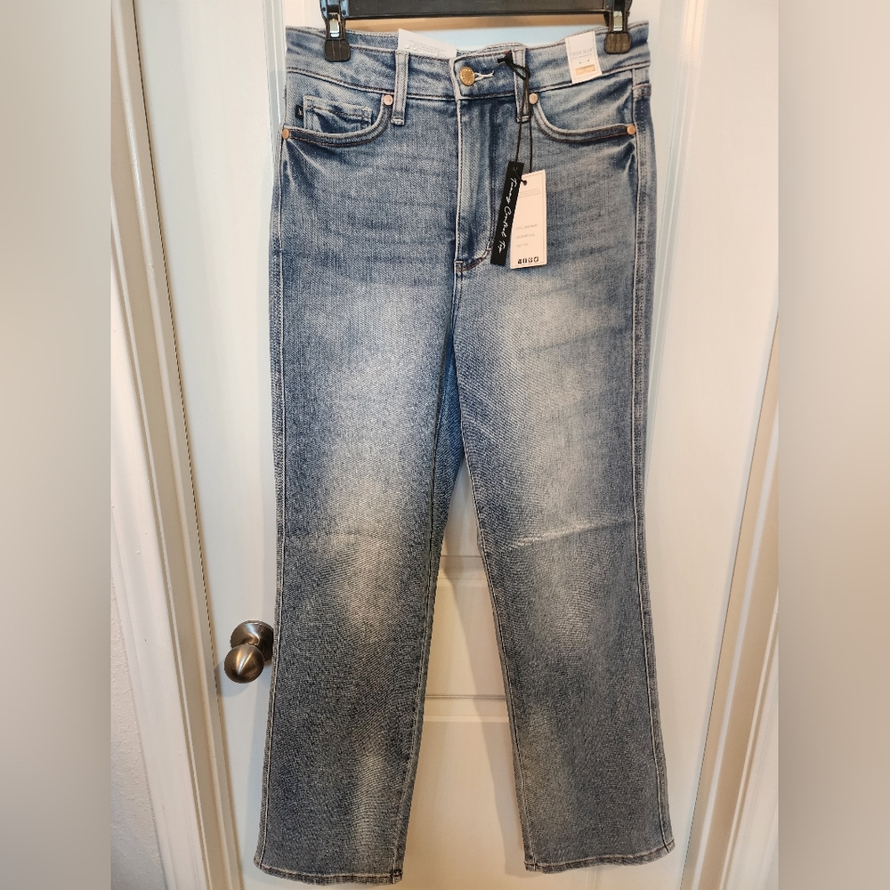 Judy Blue Straight Leg‎ Light Wash Jeans Size 7 NWT Tummy Control